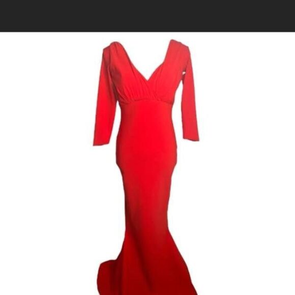 Chiara Boni Dresses & Skirts - Chiara Boni red maxi v neck dress sz 4